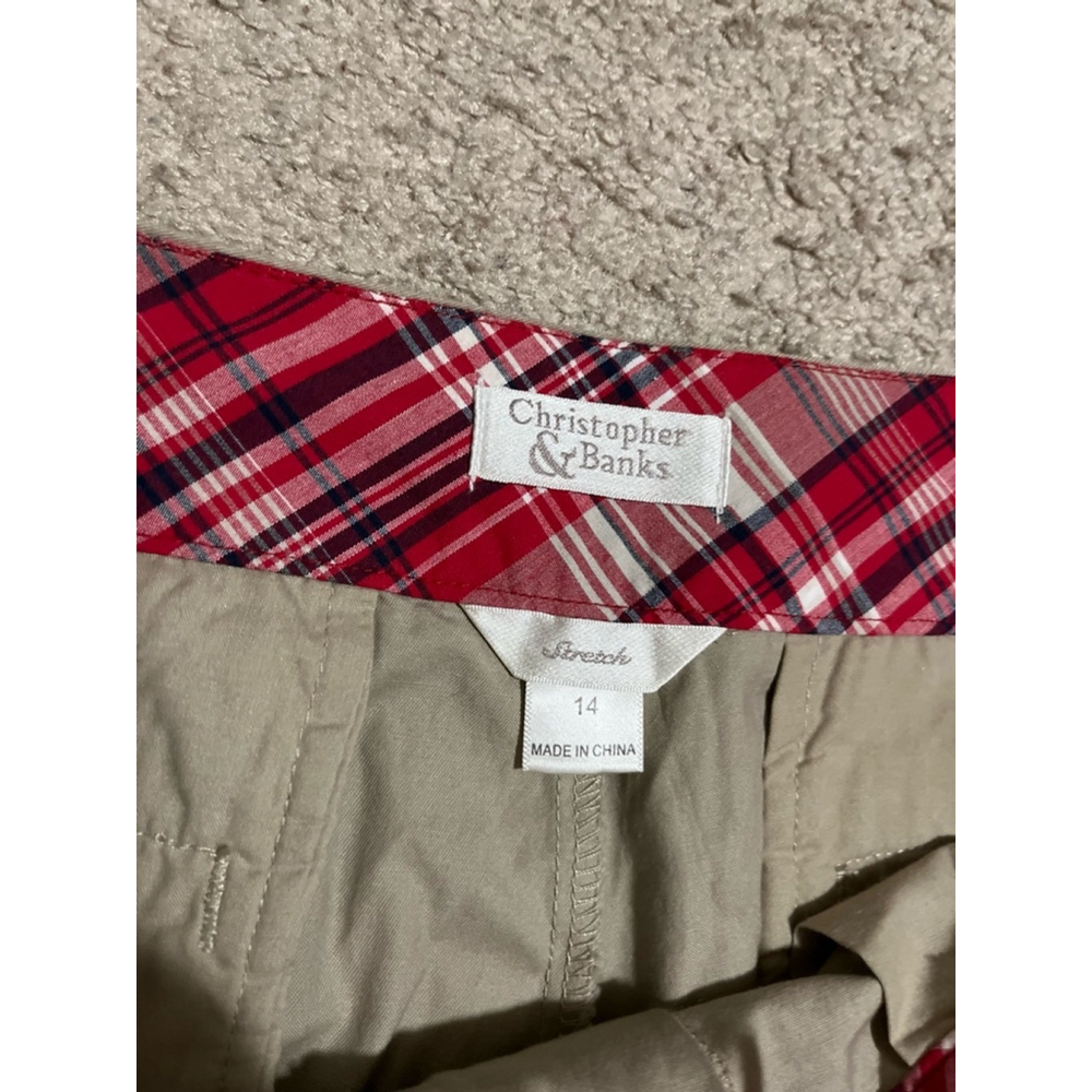 EUC Women's Christopher & Banks Beige Bermuda Shorts Size 14 - Picture 5 of 5